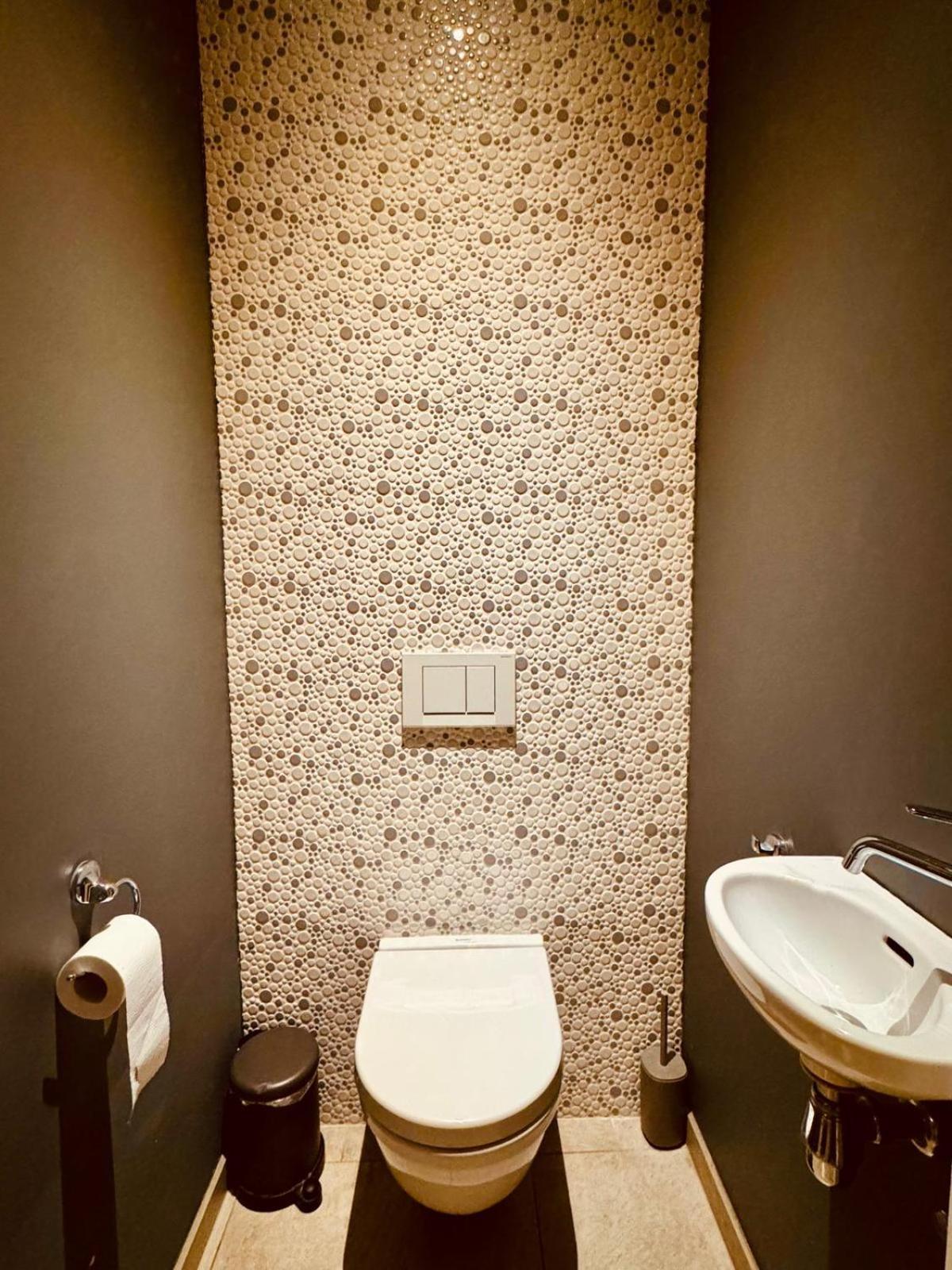 The Rose Suites Брюж Екстериор снимка